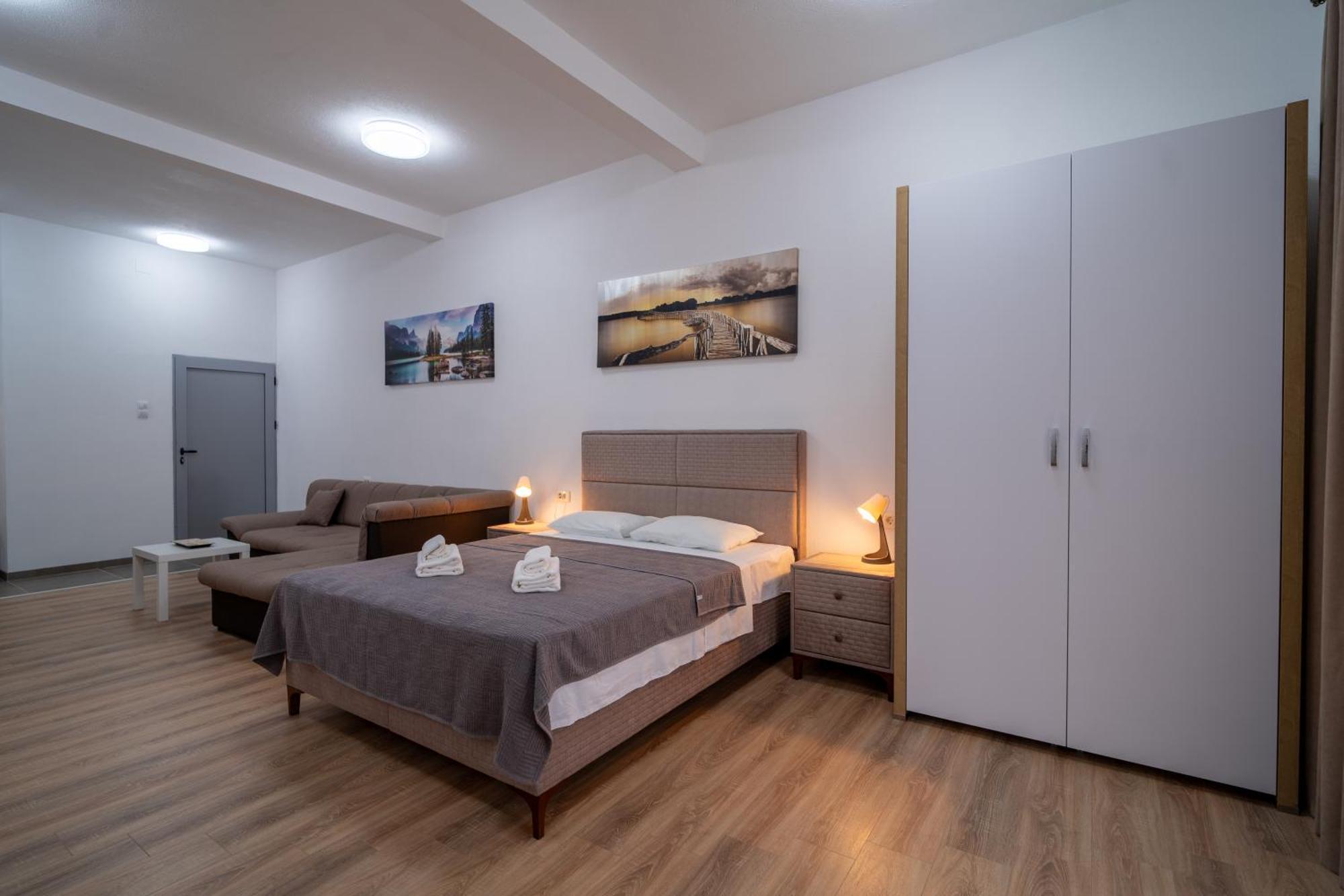 Dane Apartment Airport Podgorica Mitrovici  Eksteriør bilde