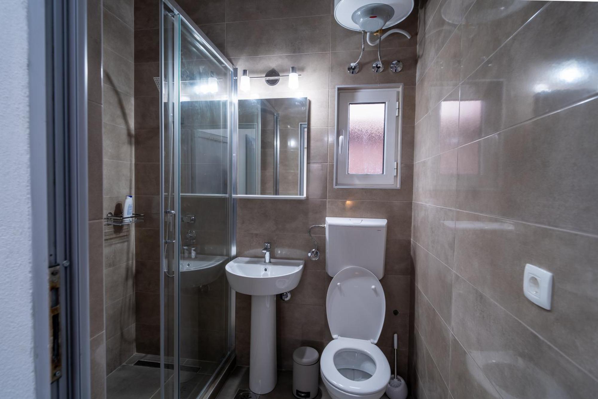 Dane Apartment Airport Podgorica Mitrovici  Eksteriør bilde