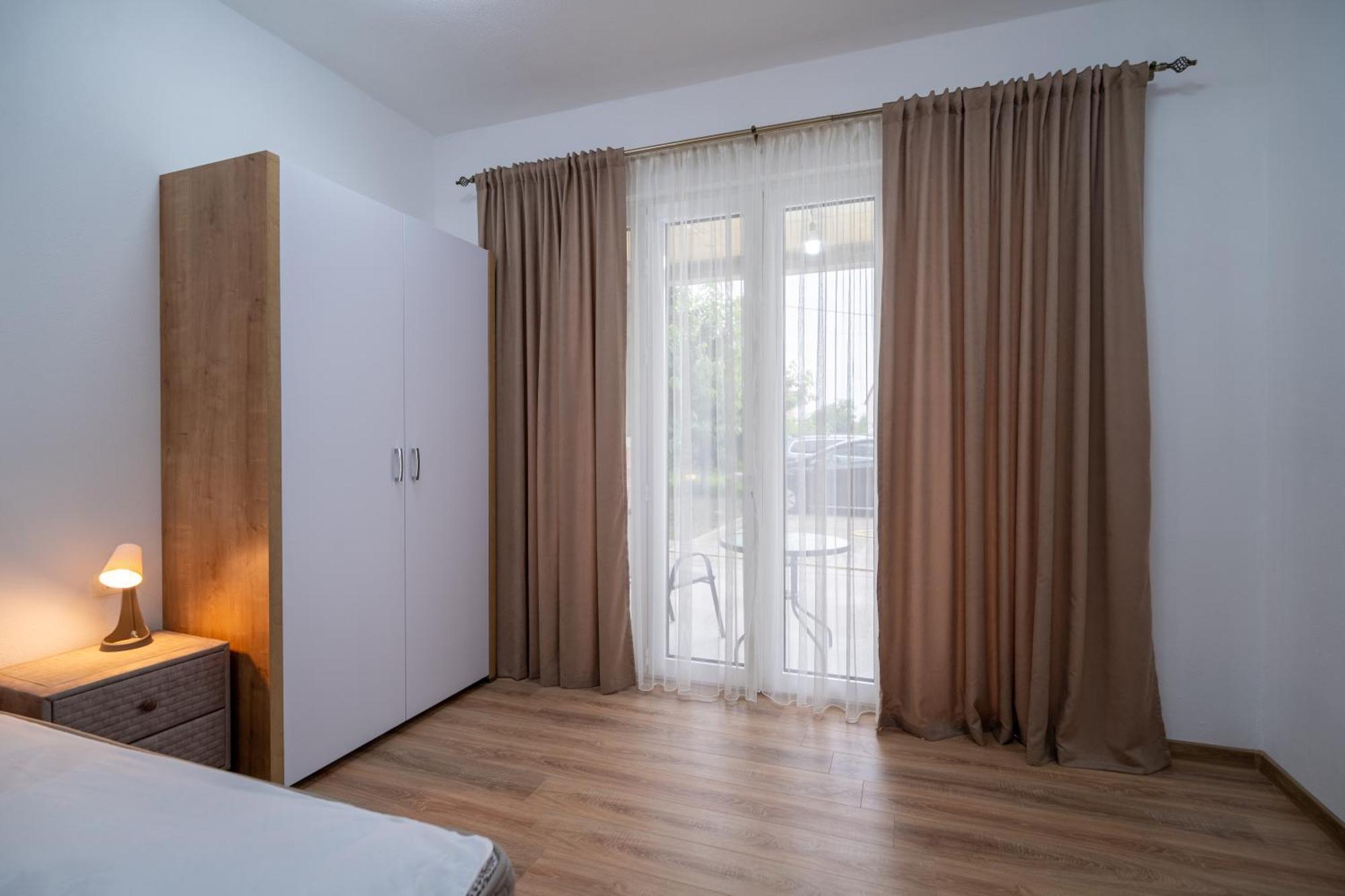Dane Apartment Airport Podgorica Mitrovici  Eksteriør bilde