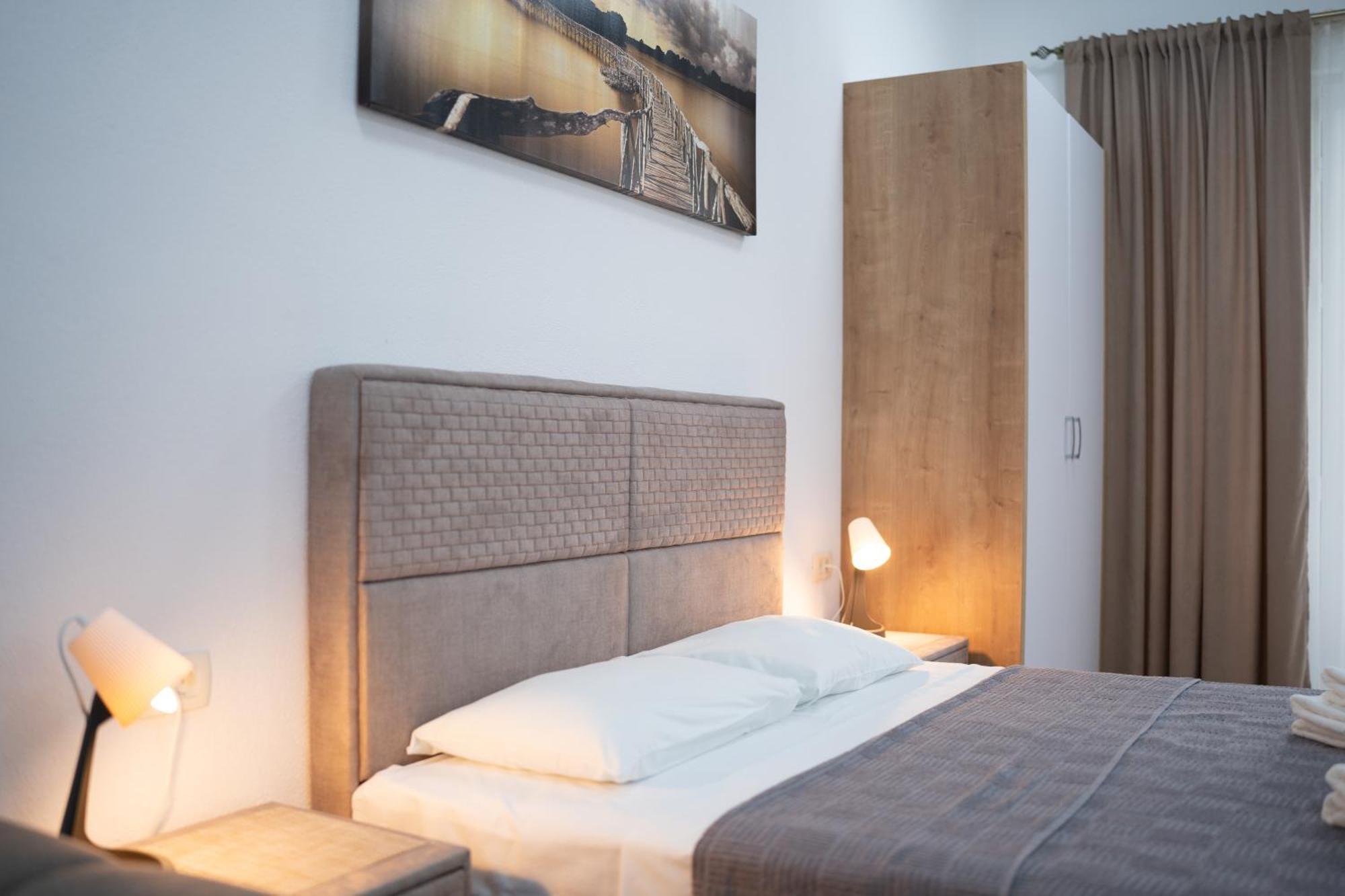Dane Apartment Airport Podgorica Mitrovici  Eksteriør bilde